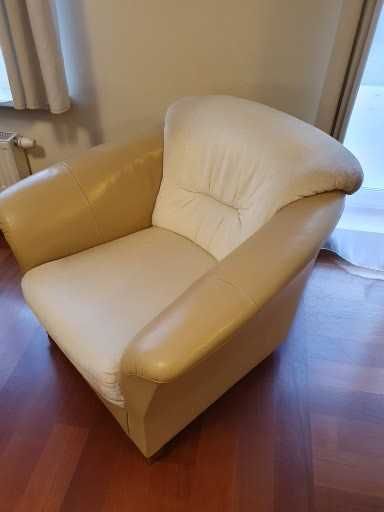 sofa, 3 fotele oraz pufa, marki KLER