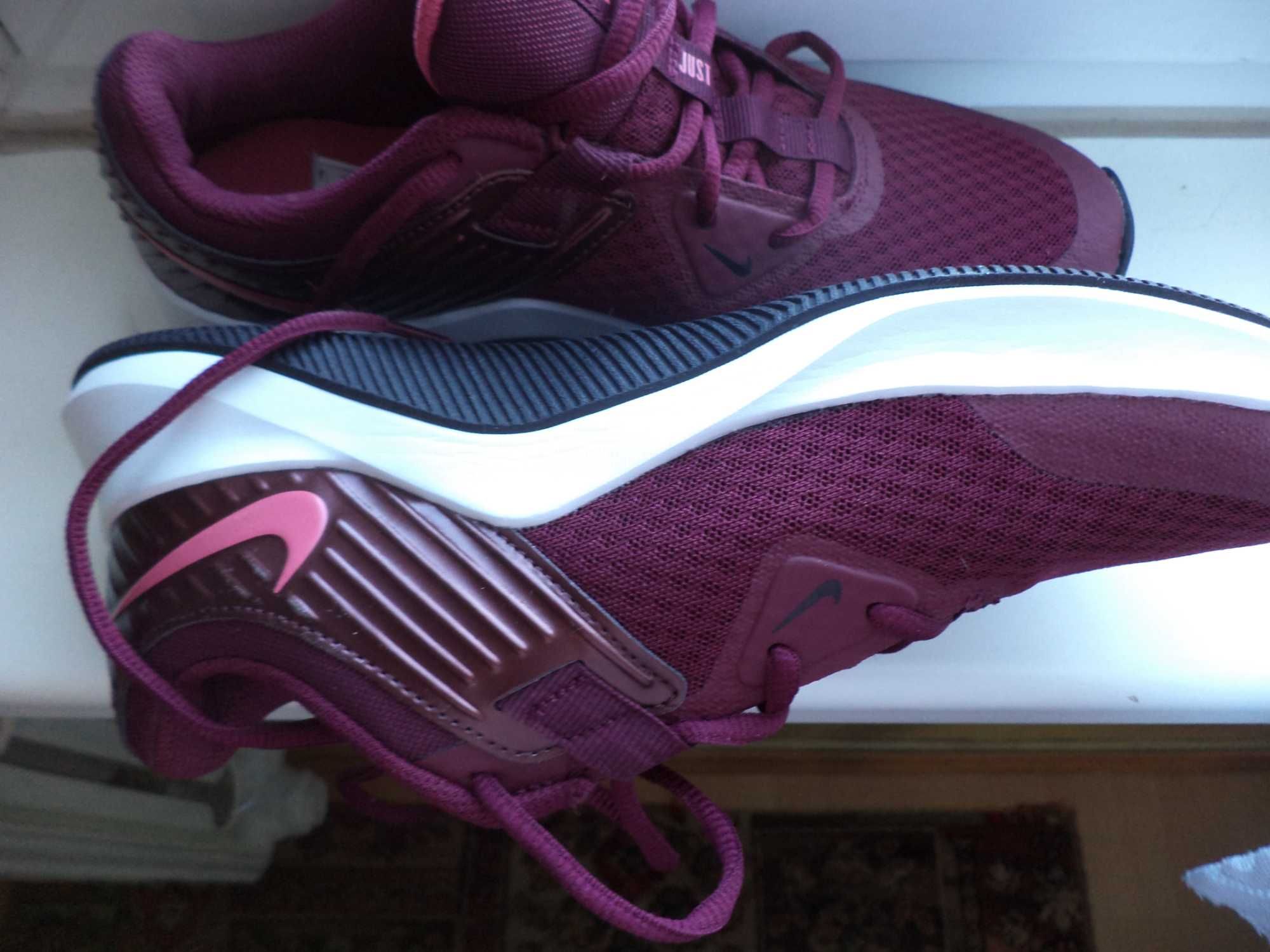 Nike Mc treiner damskie 39 Nowe