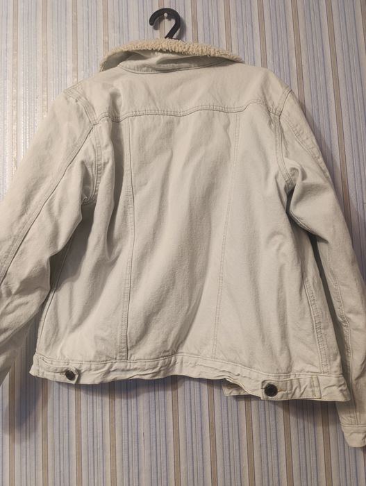 Курточки-пуховички, джинсова на меху, легенька курточка