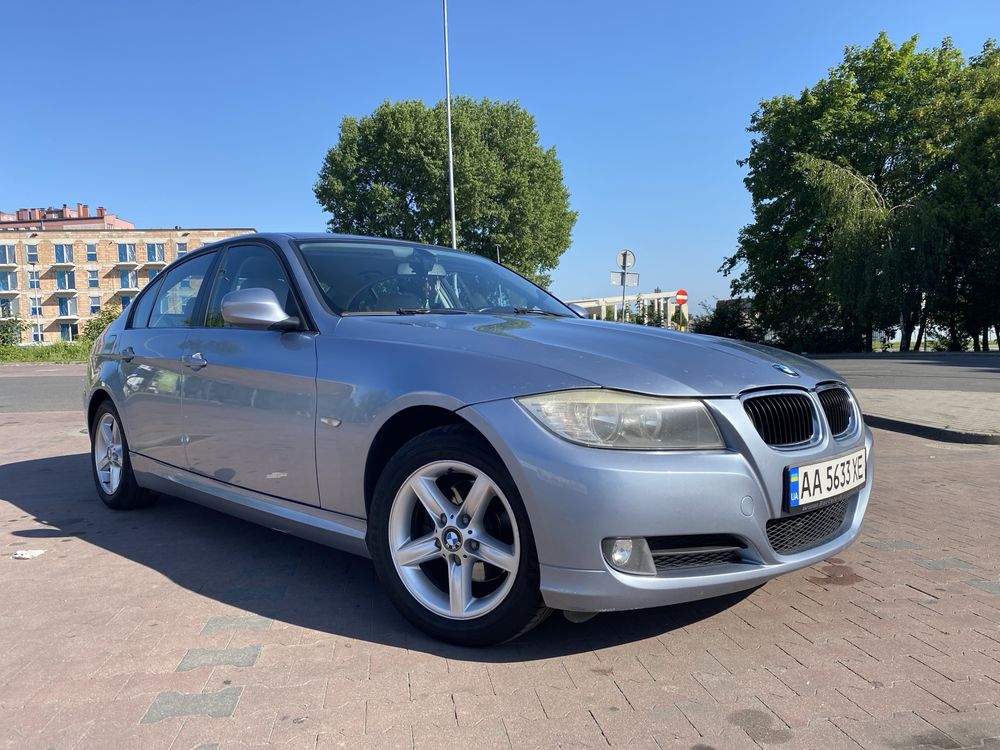 Продам BMW 318D E90