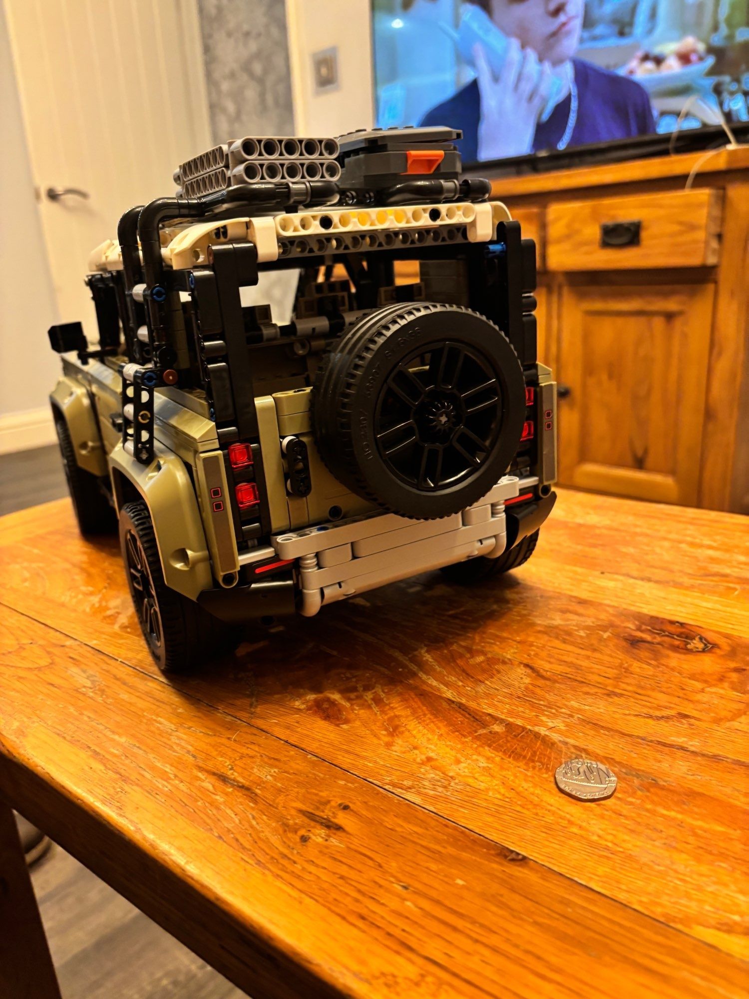 Конструктор 1в1 Lego Technic 42110- Land
Rover Defender на 2573 дет