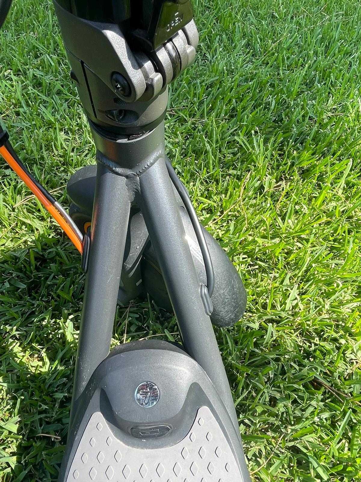 Trotinete F40E em bom estado