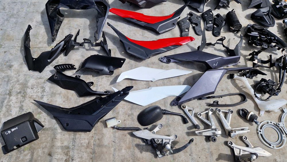 Honda CB 500 F zadupek boczek plastik owiewka wypełnienie lustro pompa