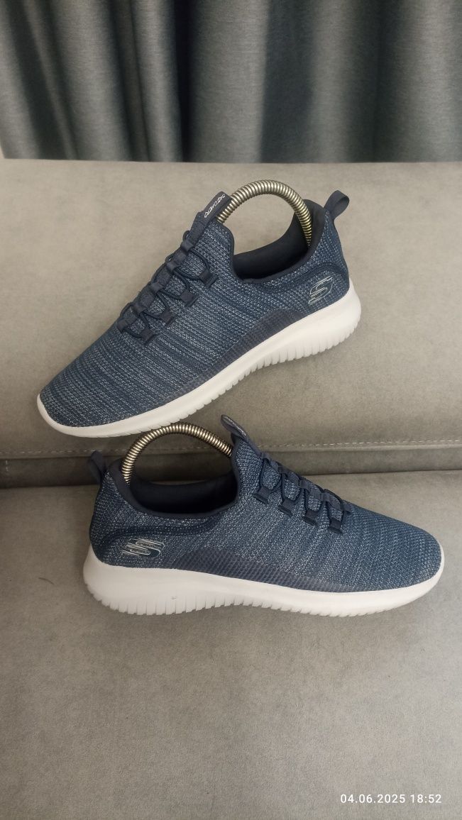 Сліпони-Skechers