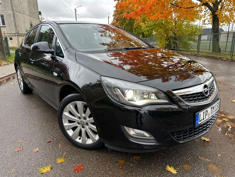 Opel Astra 1.4i benzyna xenon navi pół-skory Alu-17 z Niemiec org.lakier