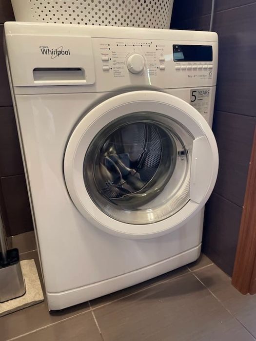 Telewizor LG , pralka Whirlpool, szafka RTV Azzardo
