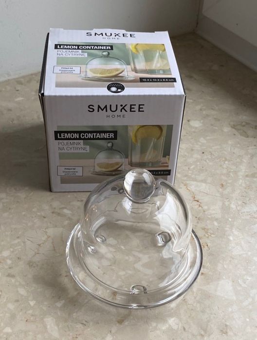 Szklany pojemnik na cytrynę