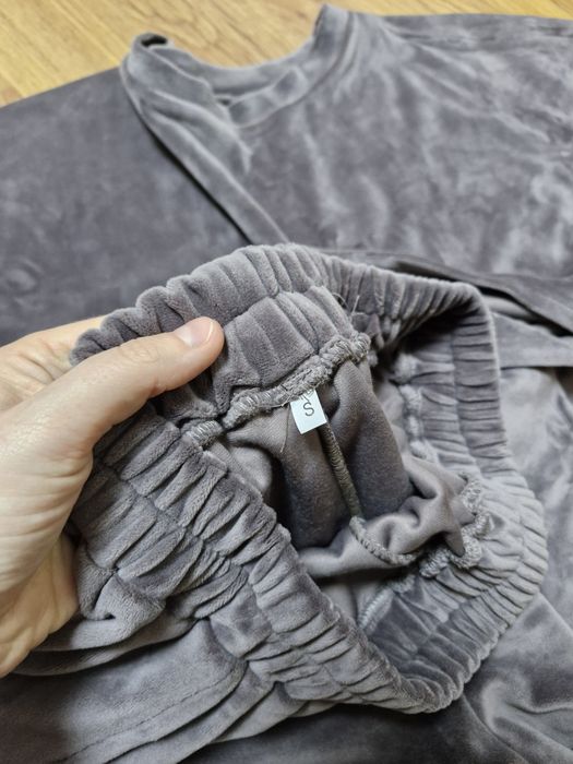 Жіноча піжама НОВА s розміру шоколадний колір