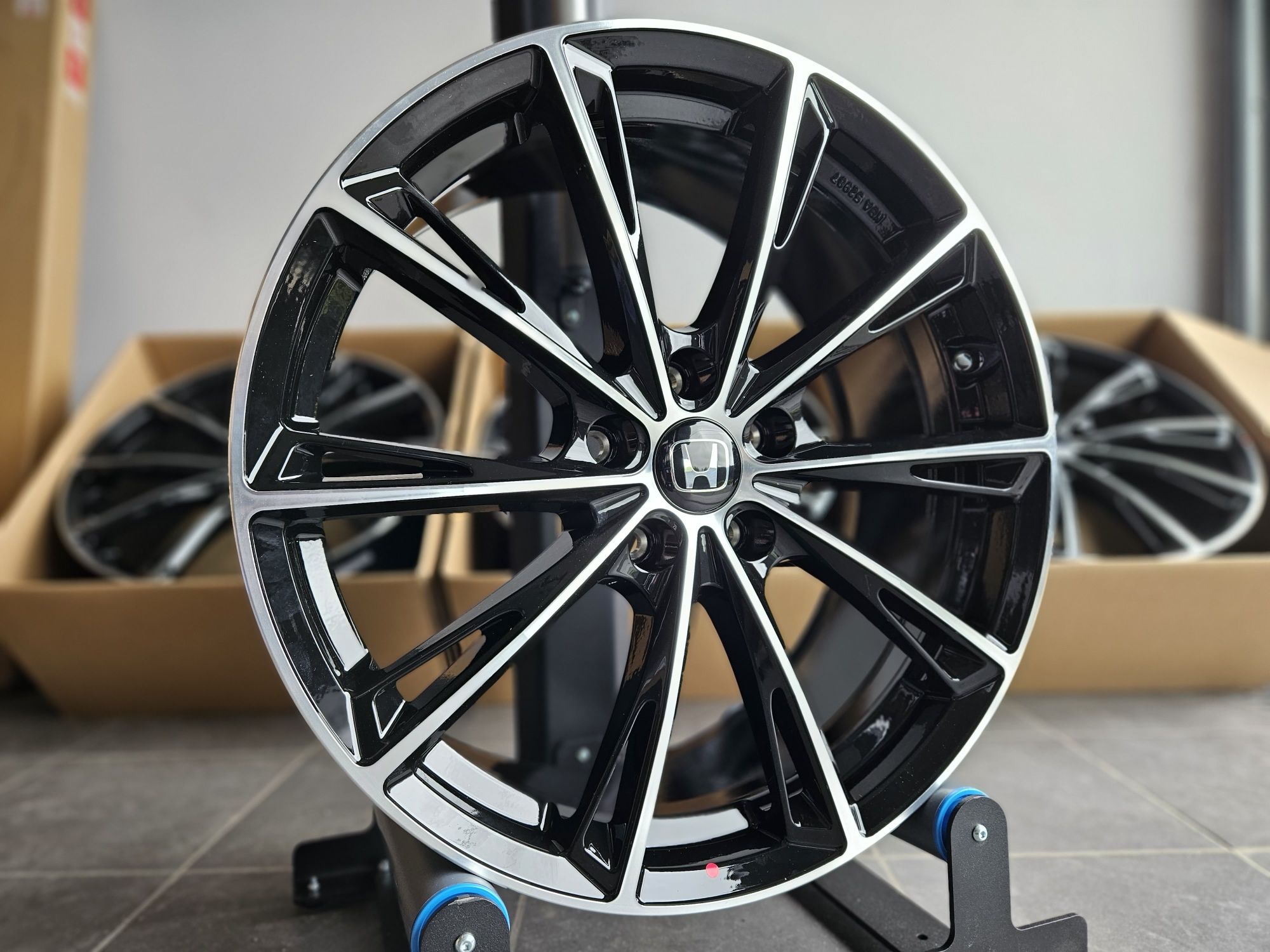 Honda 19 " Nowe 5x114,3 Civic HR-V CR-V Accord Felgi Czarne
