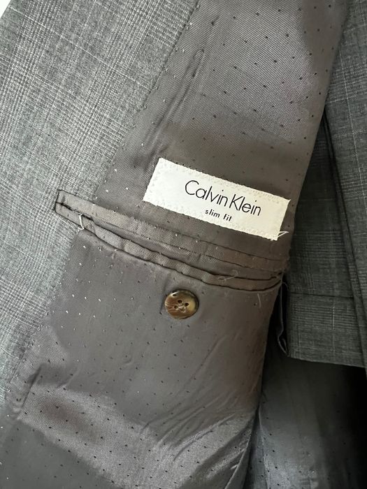 Garnitur męski Calvin Klein Slim Fit (50-52)