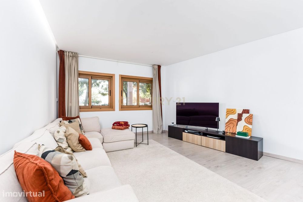 T2 Exclusivo nas Colinas do Cruzeiro – Remodelado, Moderno e com Garag