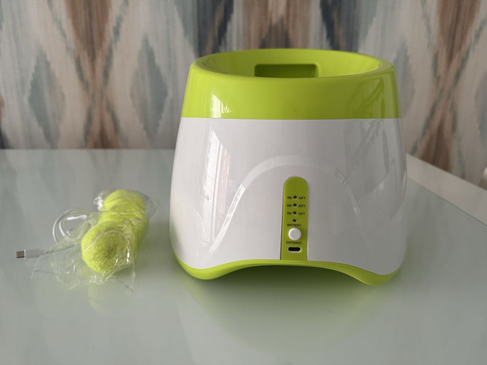 Atirador automático de bolas para cães novo
