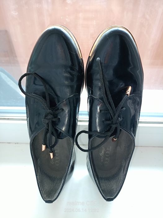 Отдам за шоколадку