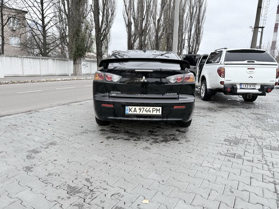 Mitsubishi lancer awd