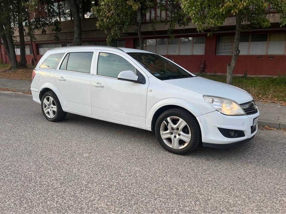 Astra H Kombi 1.7 niezawodny diesel