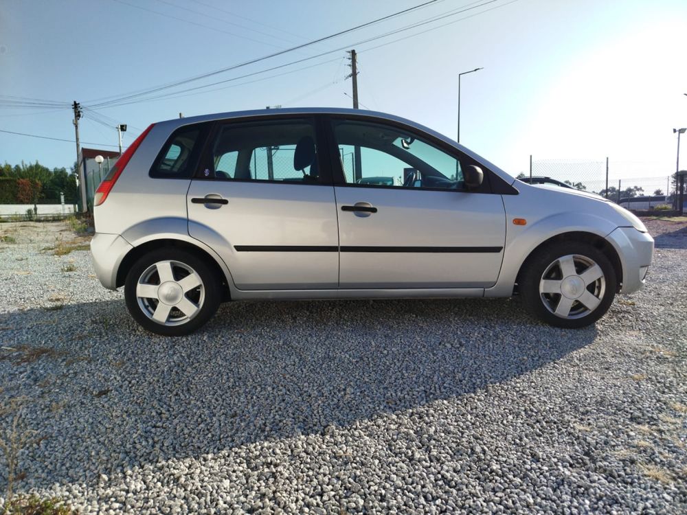 Ford Fiesta 2005 NEGOCIÁVEL