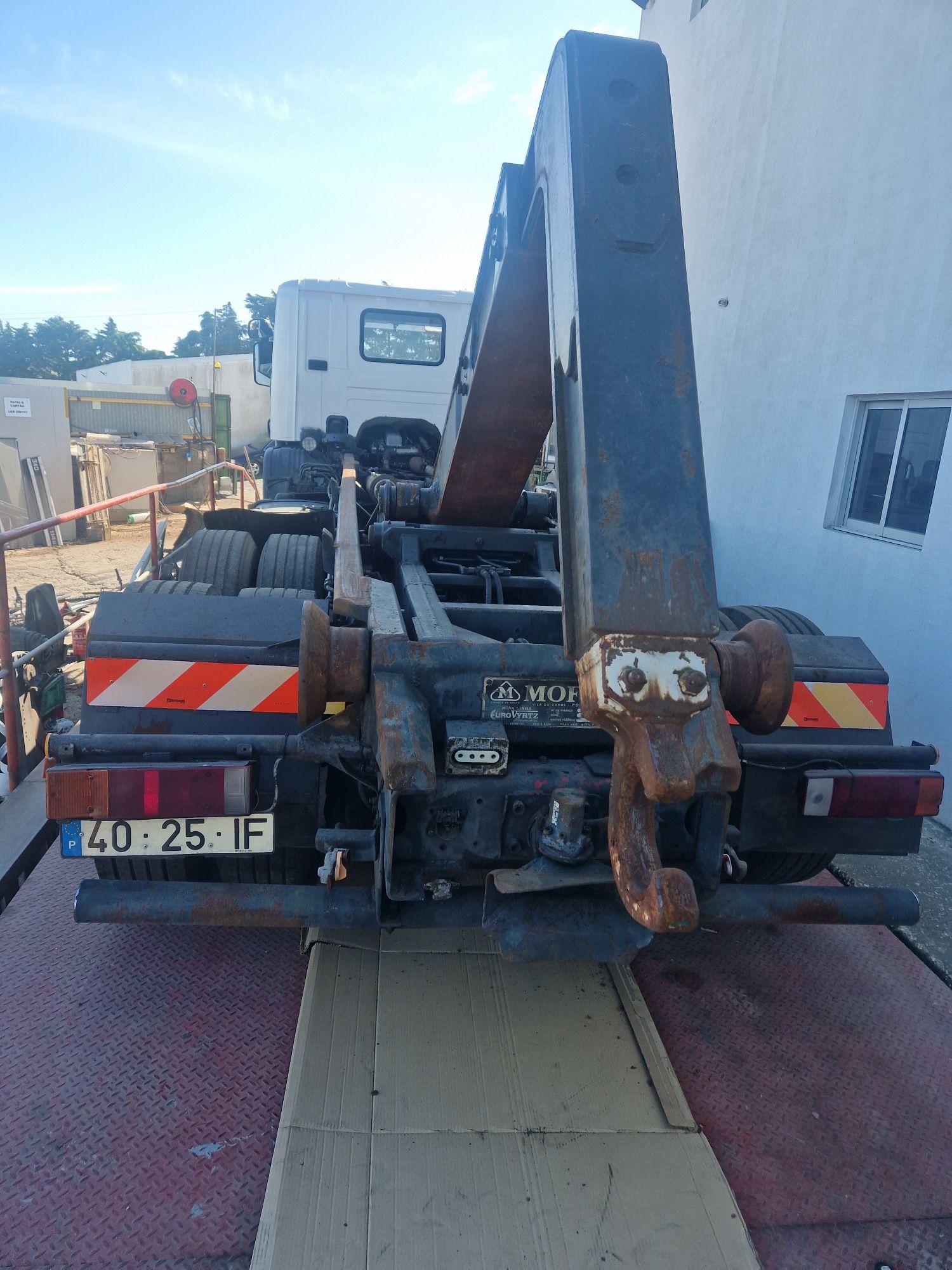 Scania com ampliroll