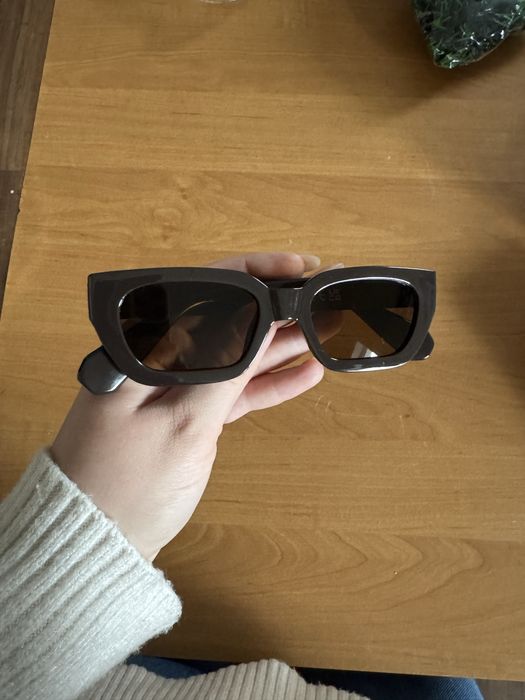 Жіночі сонцезахисні окуляри