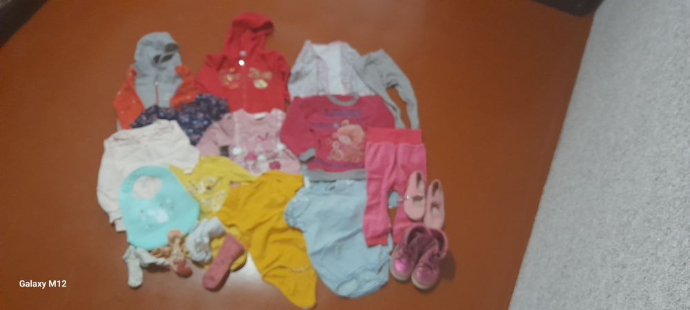 Речі на дівчинку