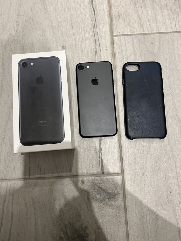 Apple iPhone 7 black 32 gb