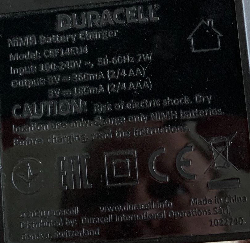 Зарядний пристрій АА/ААА Duracell CEF14EU4