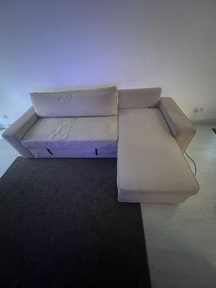 Sofa  cama com lugar para arrumamar  e mesa de 3 lugares estensíva