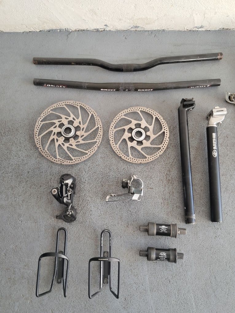 Material de BTT diverso