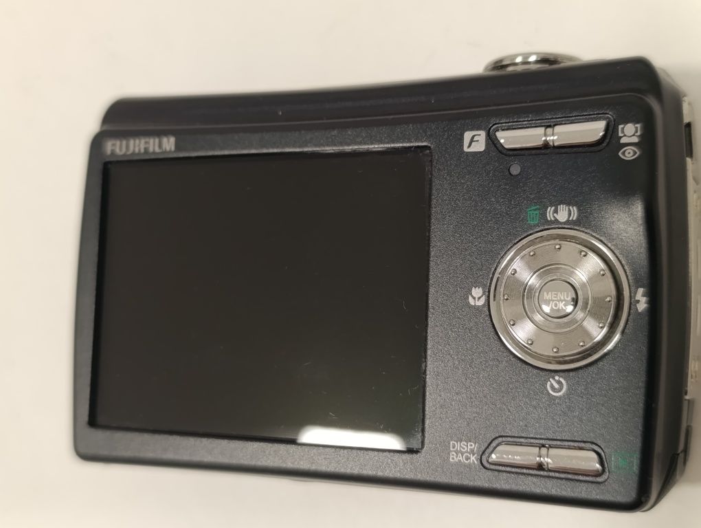 Aparat cyfrowy FujiFilm F100fd 12m x5 vintage retro SUPER CCD jak NOWY