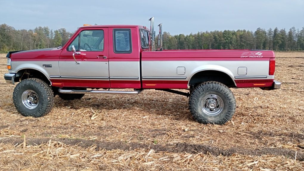 Ford F‑250 FX4 XLT 5.8 V8 4×4 + reduktor–USA,oryginał,gotowy do jazdy!