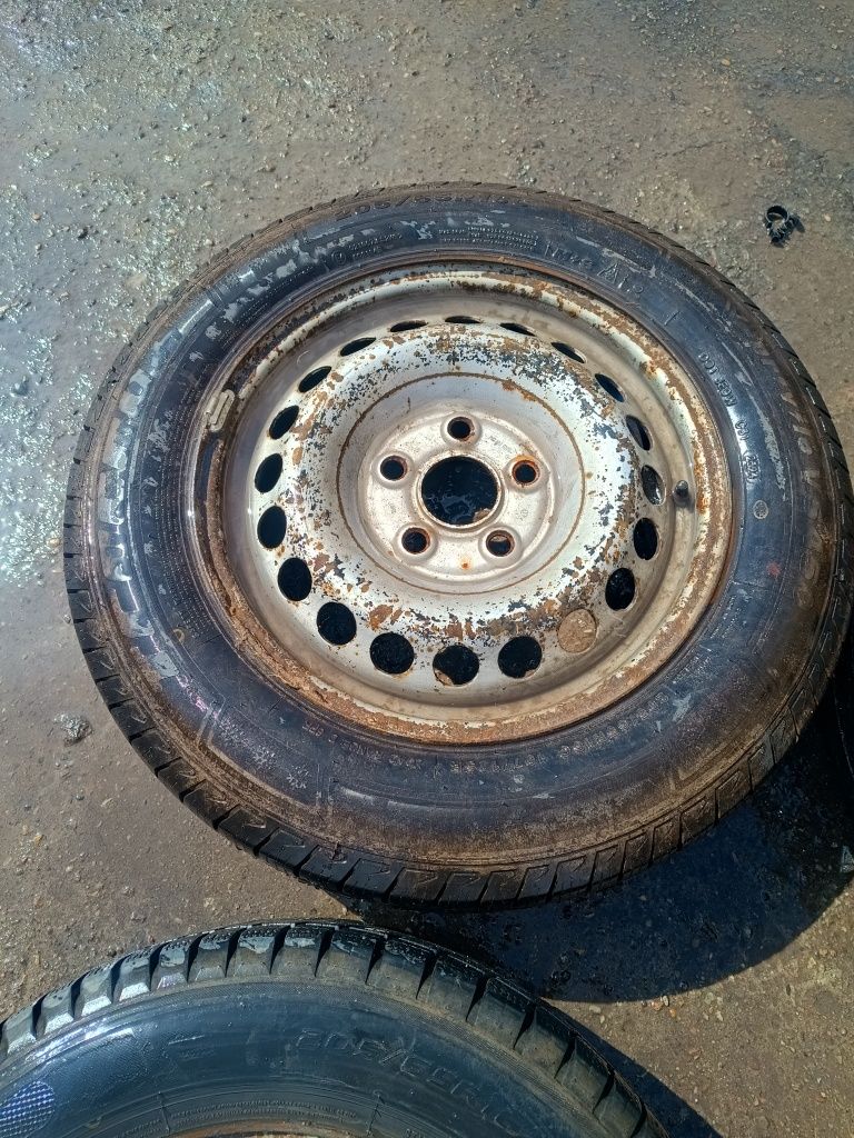 Koła R16C felgi opony VW T5 jak nowe 205/65 oryg 5*120 komplet