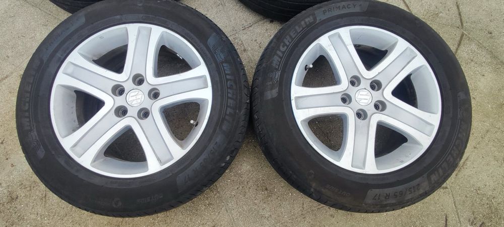 колеса Диски Suzuki R17 et45 5*114,3 + Літня гума Mishelin 215/65 R17