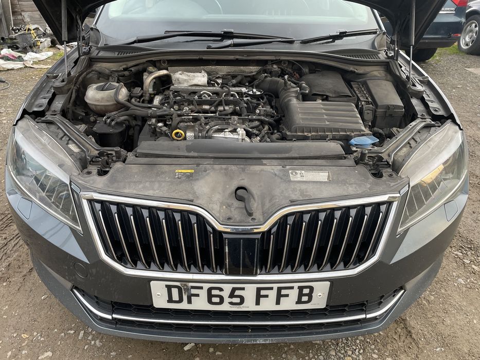 Авторозборка skoda superb3 2016 запчастини кузов крило двері мотор