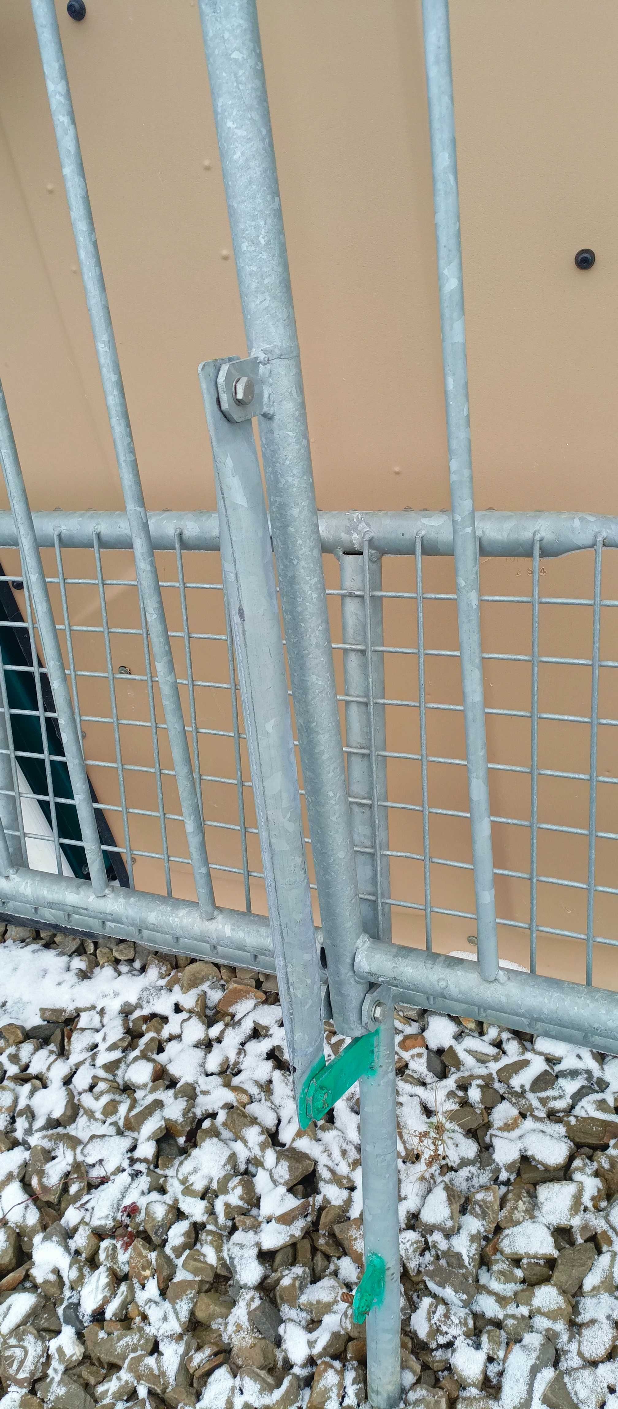 Barierka ocynk ciężka sceniczna zaporowa policyjna