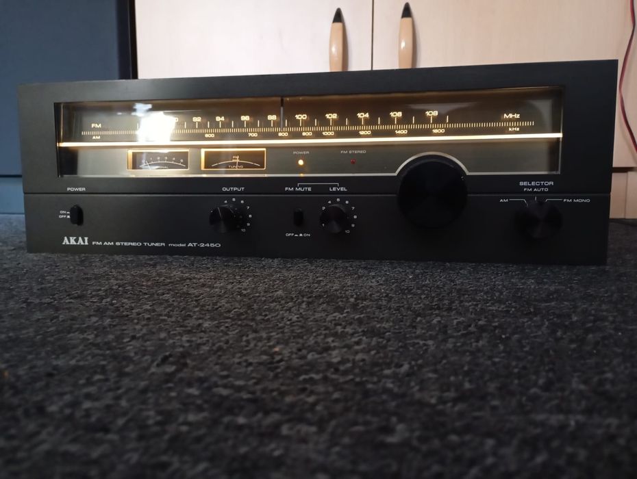 AKAI AT 2450 FM AM Радио Тюнер