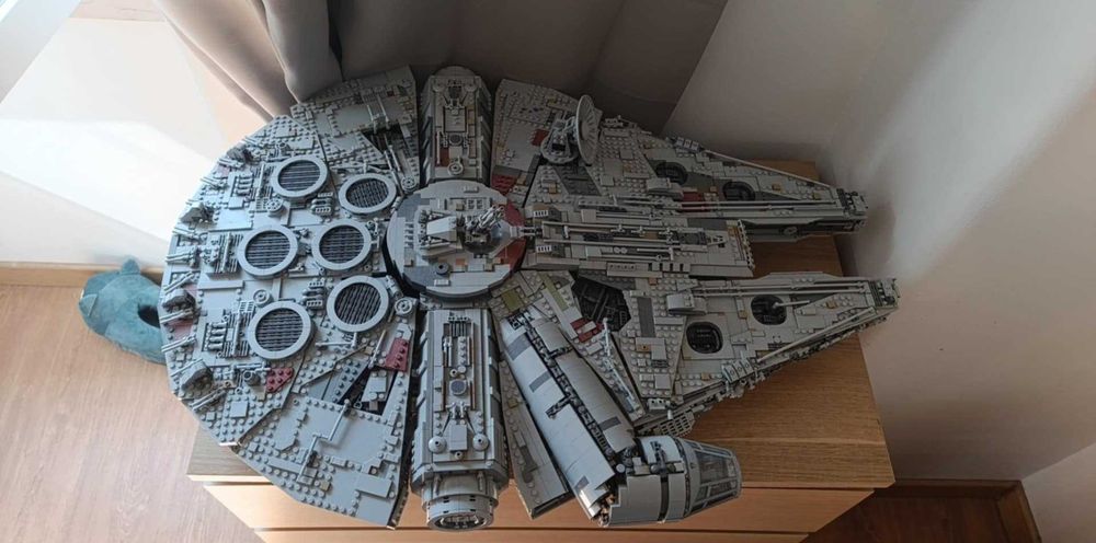 LEGO Millennium Falcon™  - 75192  (montado)