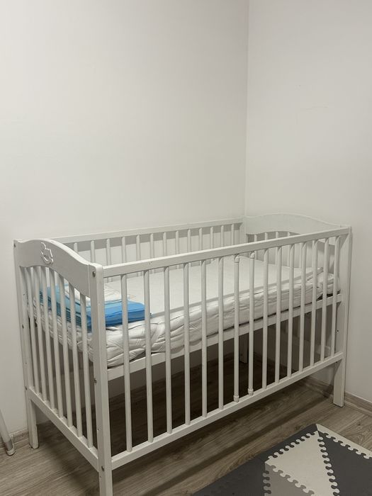 Łóżeczko dziecięce wraz z materacem kokosowo-piankowym