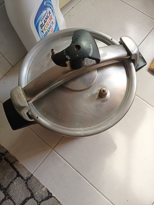 Vendo panela de pressão