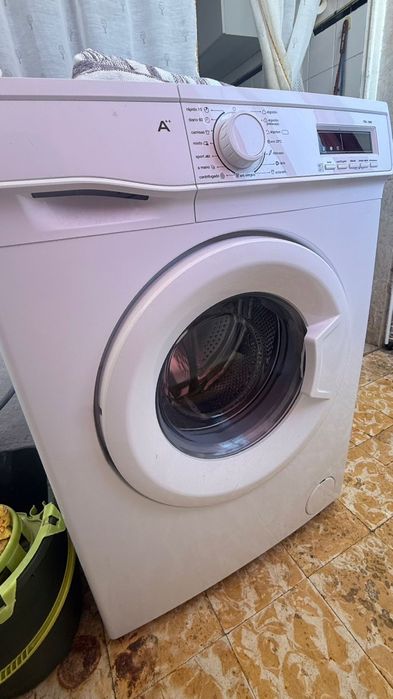 Máquina Lavar Roupa