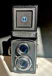 Yashica A – Dwuobiektywowa