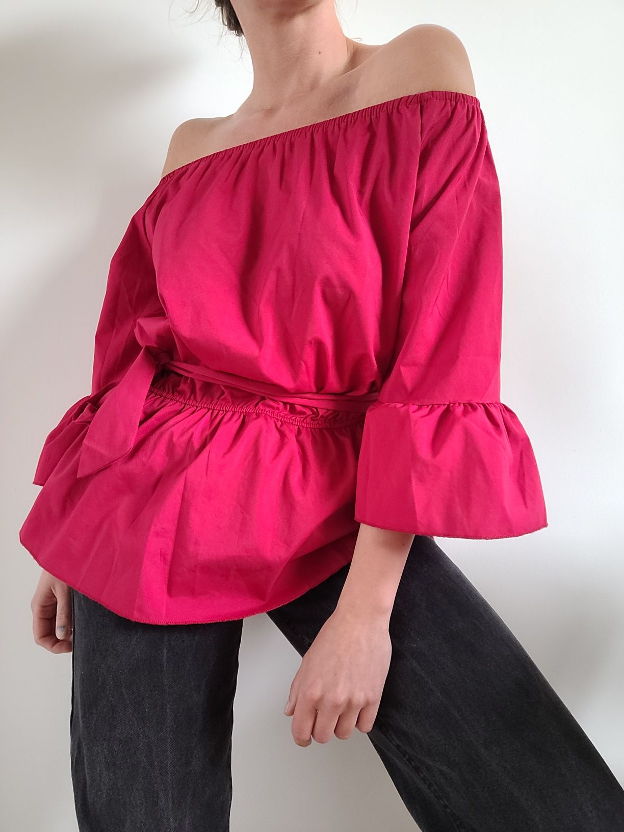 Piękna czerwona koszula oversize odkryte ramiona falbany boho vintage