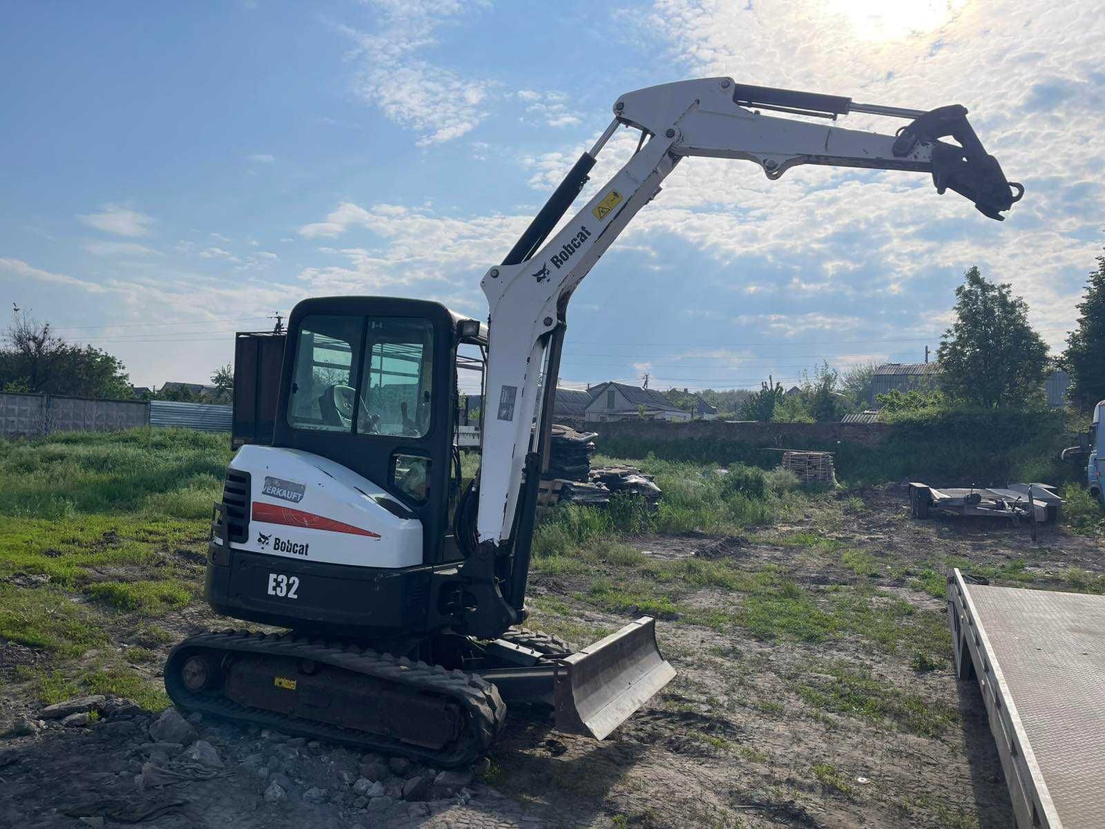 Мини экскаватор Bobcat E32