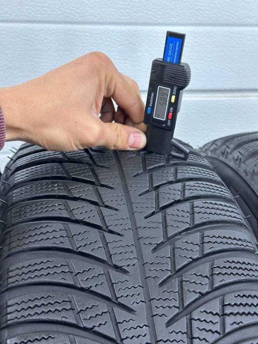 Резина Шини Колеса 215/65 R17 BRIDGESTONE зима 2018р. комплект