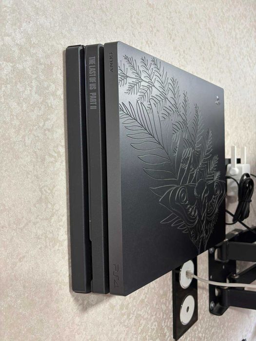 Sony PlayStation 4 ProThe Last of Us Part II Limited Edition 1TB Ssd