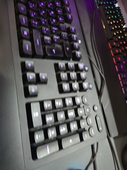 Клавіатура Logitech Prodigy g213 + Hyperx Pulsefire Surge мишка