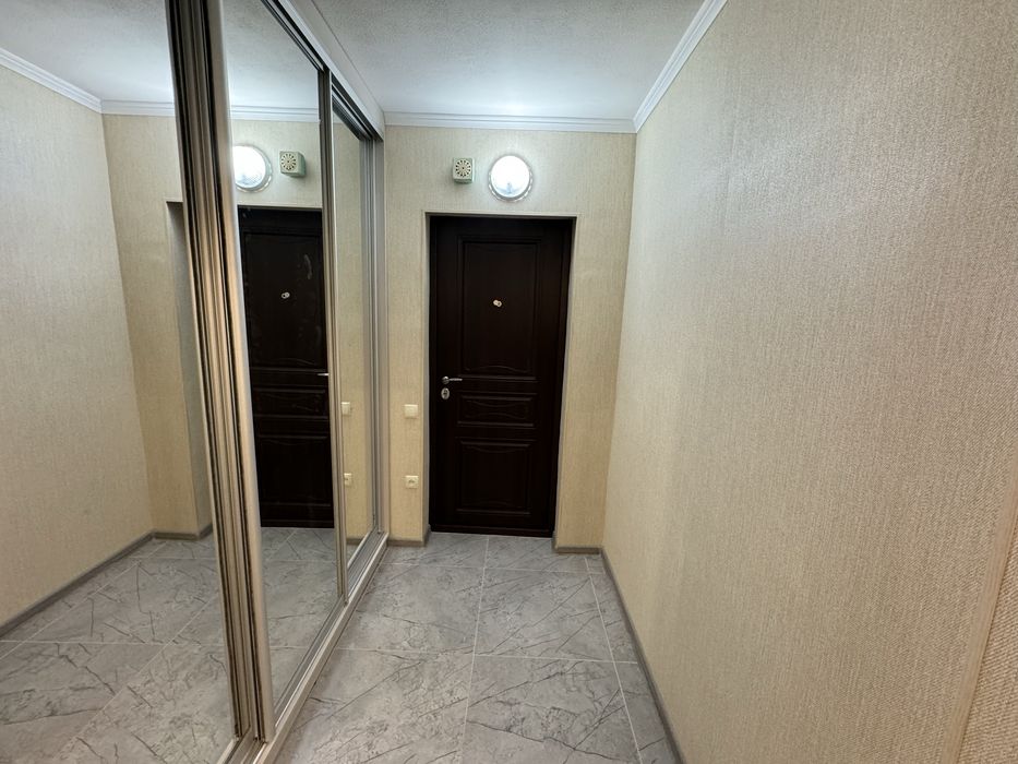 Продаж двокімнатної квартири на Соборній з новим ремонтом