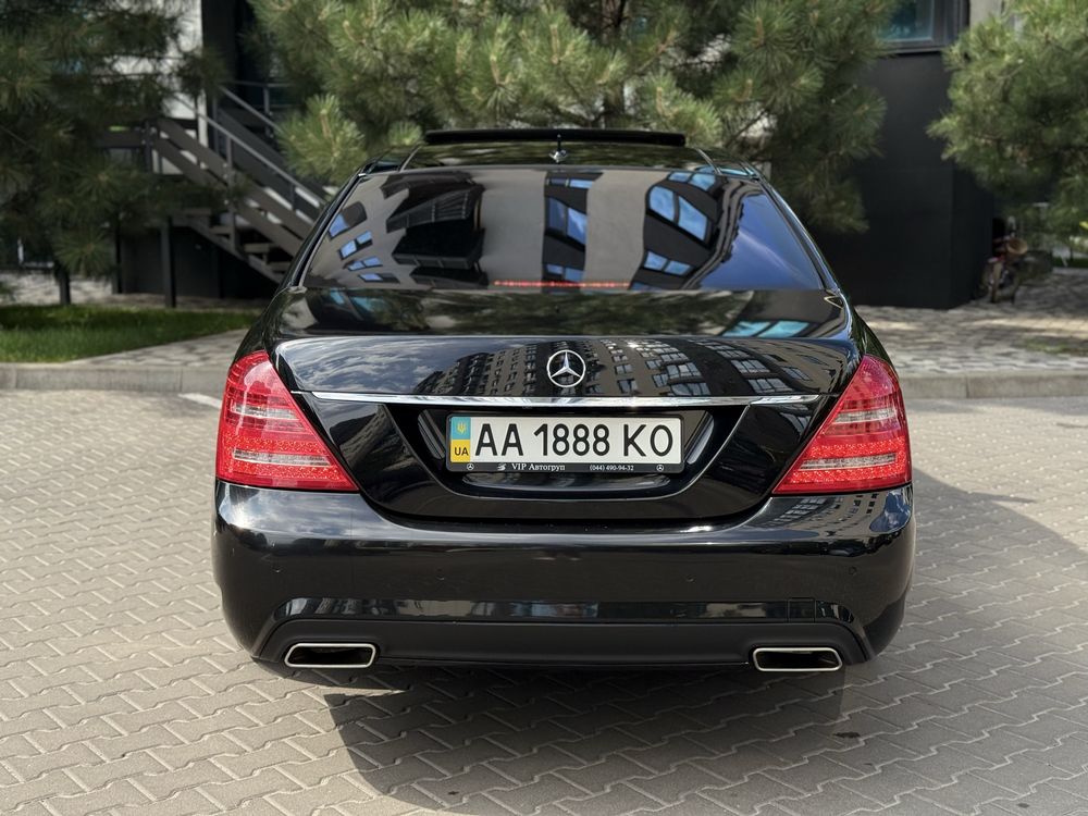 Mercedes w221 s500 2010