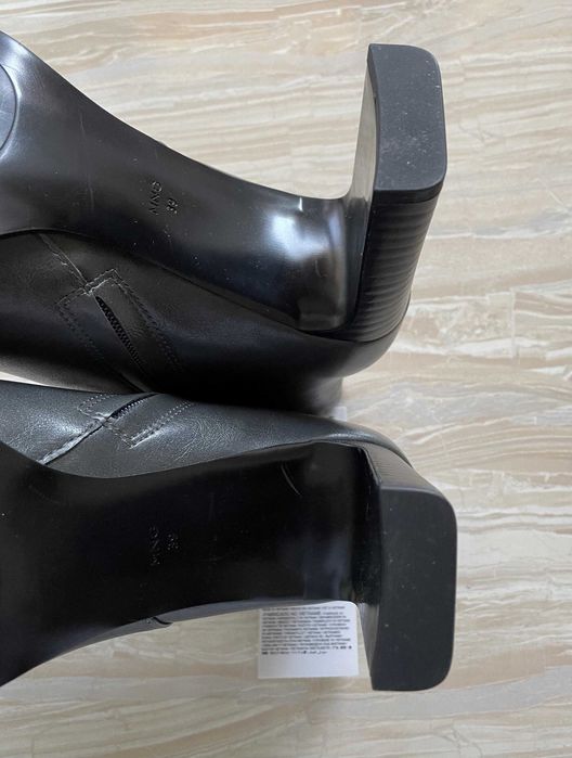 Трендові черевики ботильйони на прямокутних підборах mango, сірі