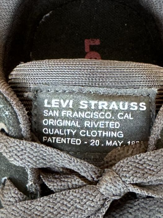 Buty męskie Levi’s 43 EU – prawie nowe, oryginał, czarne sneakersy