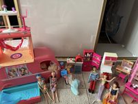 Zestaw lalek i akcesorii Barbie