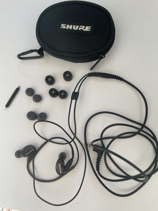 auscultadores in ear Shure SE215